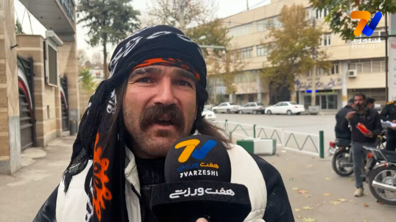 هوادار استقلالی خیبر: دلم نمی‌آید برای استقلال کری بخوانم!