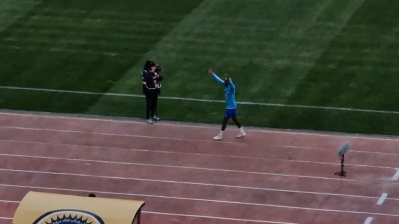 جنپو بار دیگر در نقش لیدر هواداران استقلال!