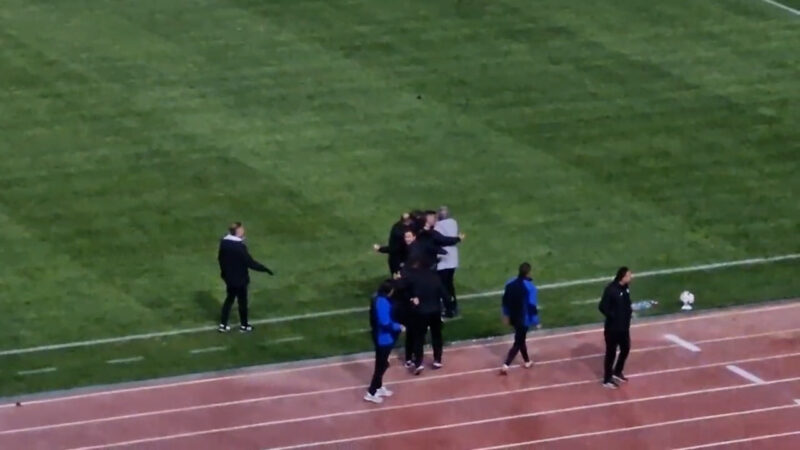 حاشیه‌های پرتنش بعد از گل دوم استقلال؛ از شادی نیمکت تا ورود VAR