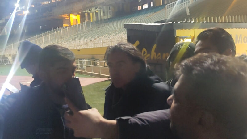 عکس یادگاری ساپینتو با هواداران حین خداحافظی