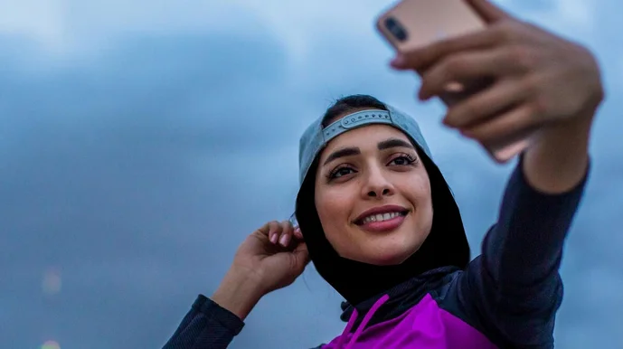 تمرینات ورزشی مریم طوسی دونده ایرانی به همراه حیوان خانگی‌اش