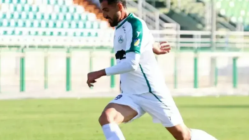 ستاره ذوب آهن با آمبولانس راهی بیمارستان شد!