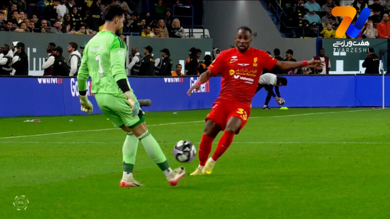 گل اول القادسیه به النصر روی اشتباه محرز دروازه بان النصر