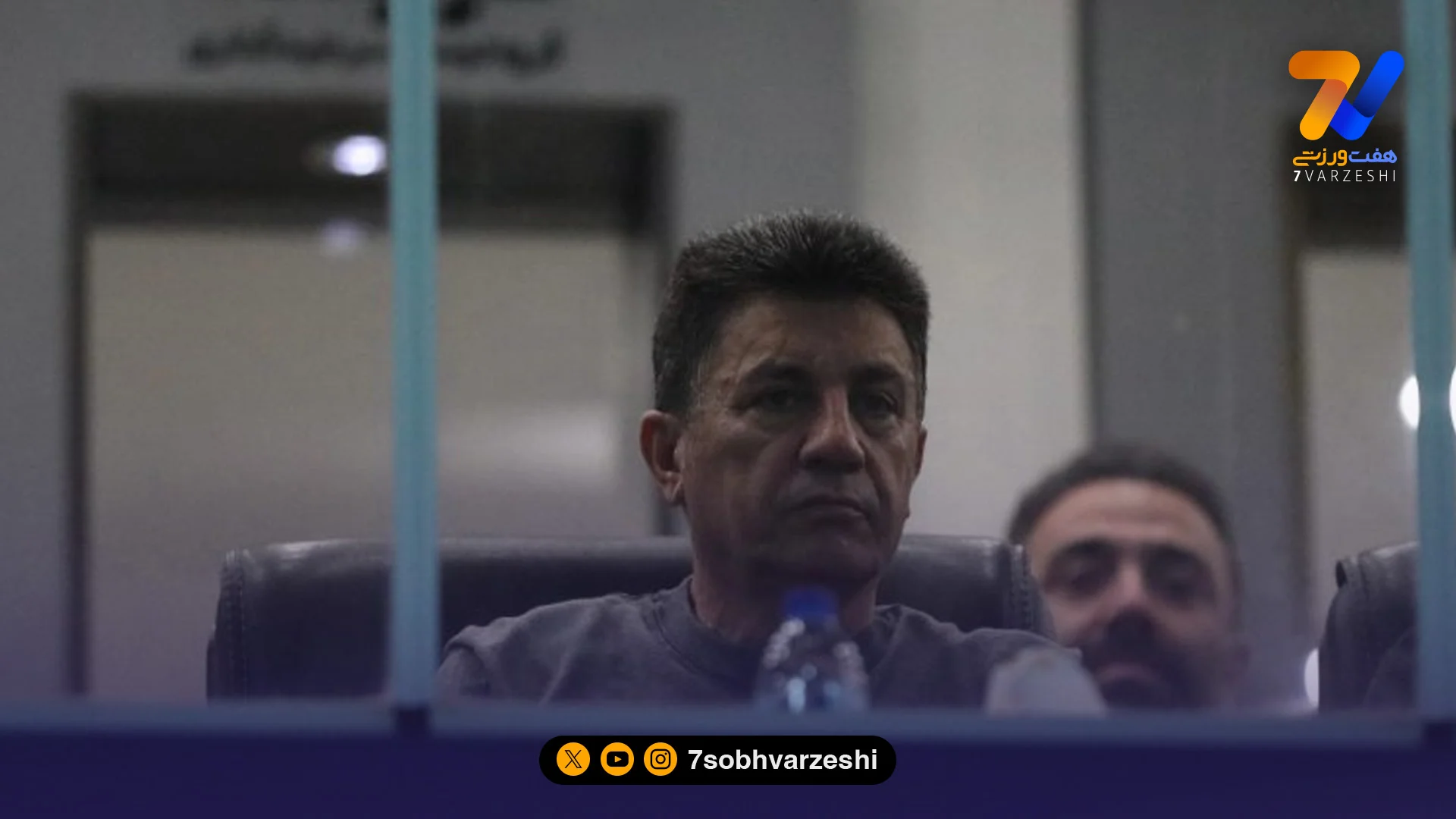 امیر قلعه نویی از نزدیک شاهد حذف ایران بود +عکس