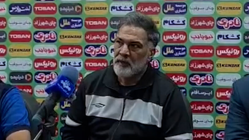 سرمربی حریف استقلال: ما را مجبور کردند بازی کنیم!