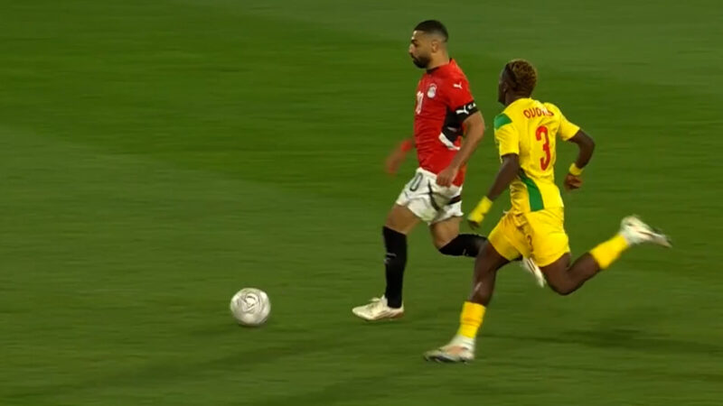 گل سوم مصر به بنین توسط محمد صلاح