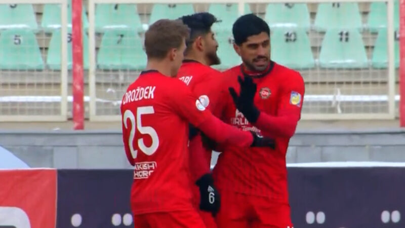 گل سوم تراکتور به مس رفسنجان توسط دانیال اسماعیلی فر