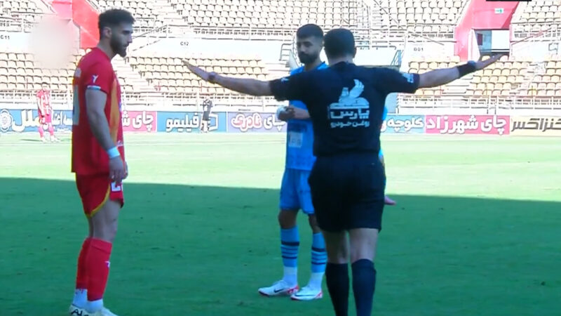 داور صورت را دست دید، VAR به داد فولاد رسید