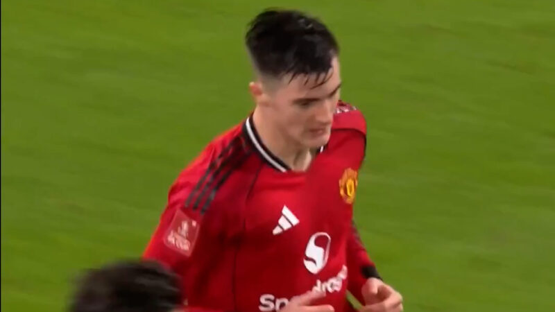 گل اول منچستریونایتد به برایتون توسط بنجامین ششکو