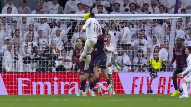 گل دوم رئال مادرید به لوانته توسط رائول آسنسیو