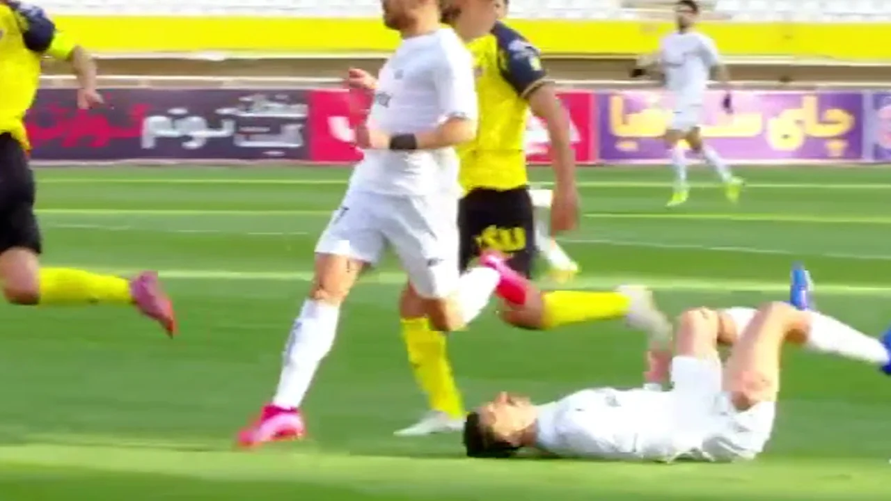 تلویزیون، لیگ برتر ایران را سانسور کرد!