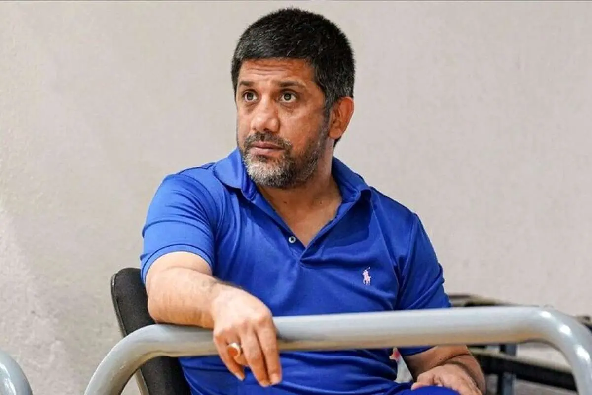 علیرضا دبیر: خوابش را ببینید که من این چفیه را پس بدهم!