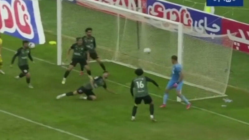 گل اول  فجرسپاسی به خیبر خرم آباد (گل به خودی آقاجانپور)