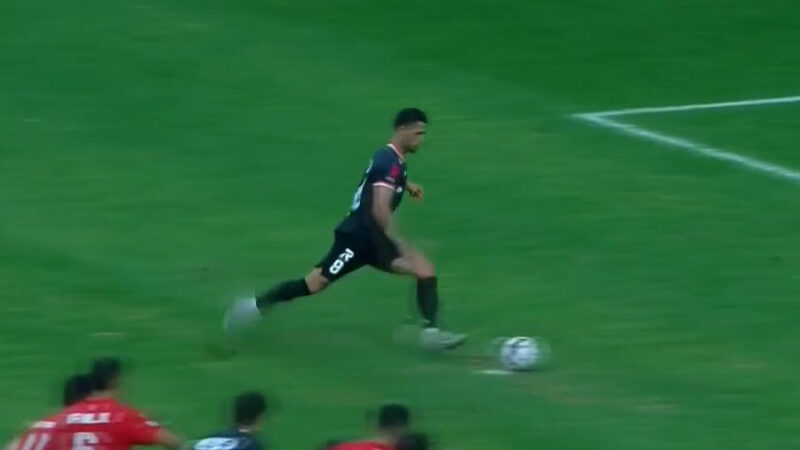 گل اول پرسپولیس به فولاد توسط علی علیپور