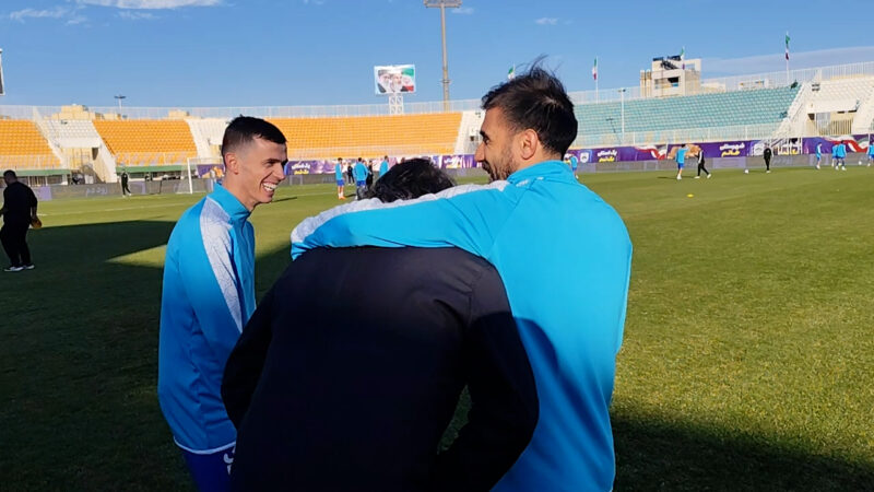 شوخی مهران احمدی و یاسر آسانی با ساپینتوی عصبانی!