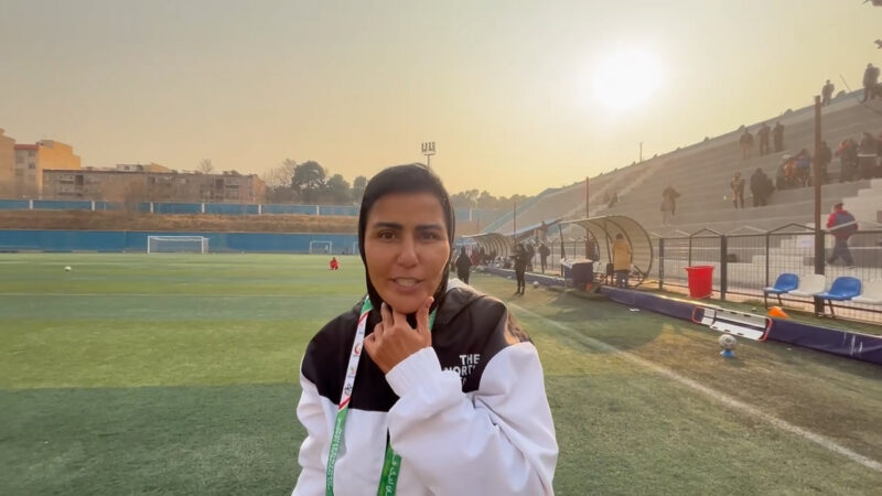 تبریک مریم حسن‌زاده، مربی تیم استقلال مقابل دوربین هفت ورزشی