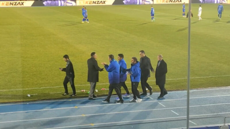 اعتراض شدید نیمکت استقلال خوزستان به تیم داوری