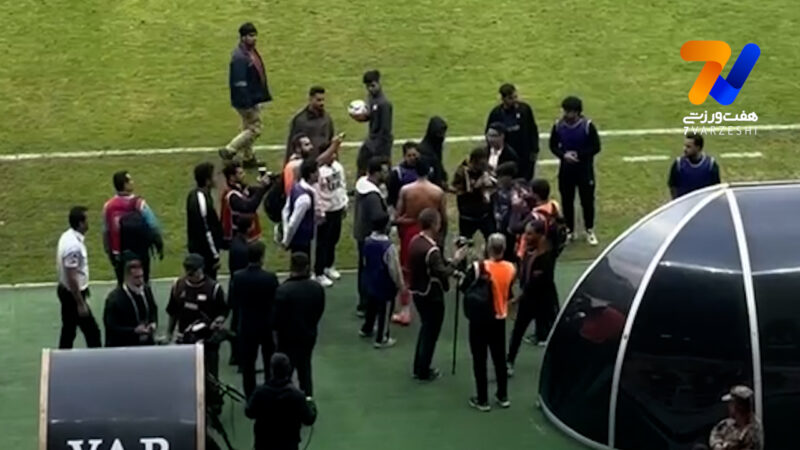 رامین با تقدیم پیراهن خود از زمین خارج شد