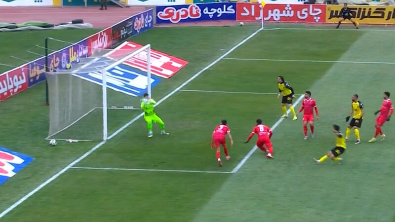 شوت لطفی با واکنش زیبای نیازمند همراه شد