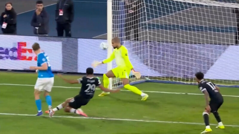 گل دوم ناپولی به چلسی توسط راسموس هویلوند