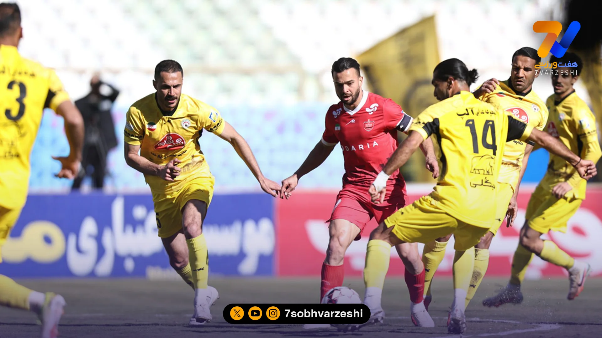 گزارش تصویری از تقابل فجرسپاسی و پرسپولیس