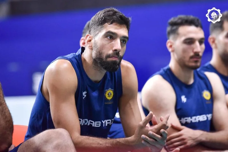 حواشی دیدار شهداب و پیکان؛ موسوی در آستانه جلسه با رئیس فدراسیون - والیبال