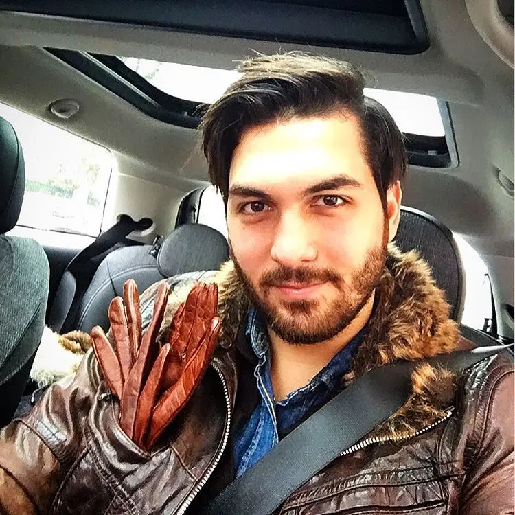 علیرضا حقیقی