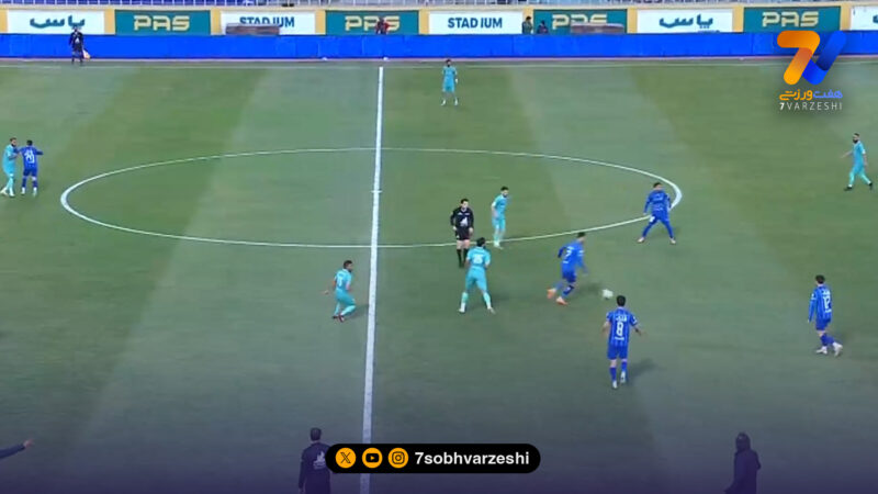 پیکان صفر – استقلال صفر/ گزارش زنده؛ گل منیر آفساید بود، دقیقی اخراج شد!