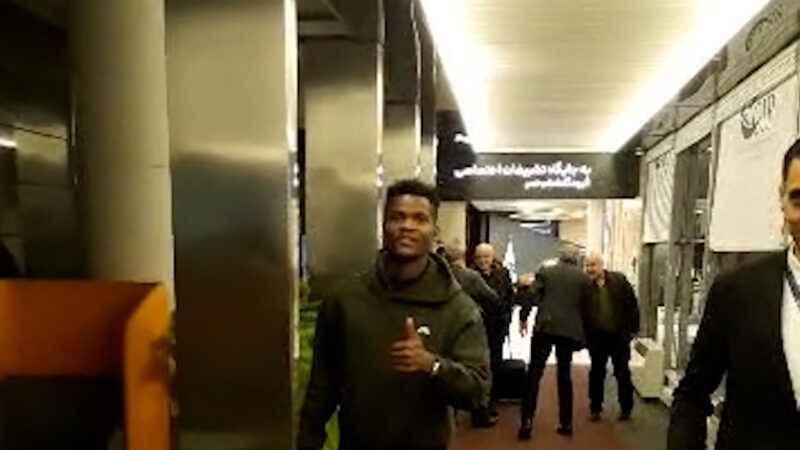 لحظه ورود دیدیه اندونگ به ایران