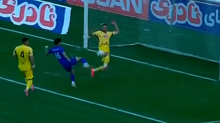 گل اول استقلال خوزستان به فجرسپاسی توسط جلالی‌وند