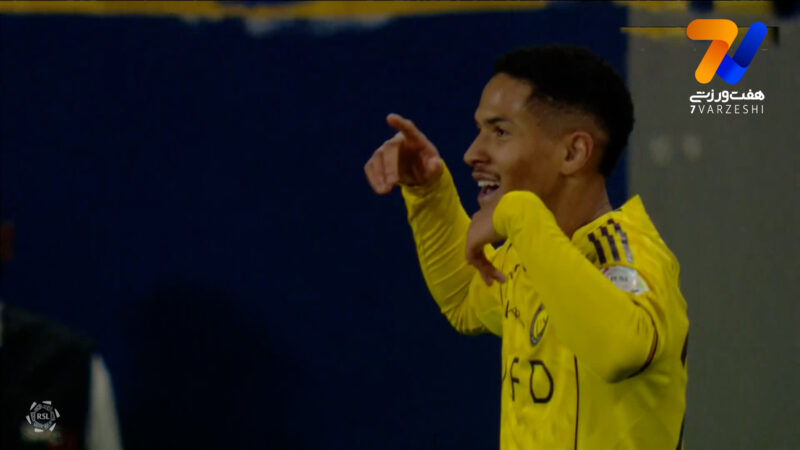 گل سوم النصر مقابل الحزم توسط آنجلو گابریل