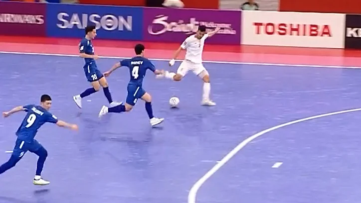 گل چهارم فوتسال ایران به ازبکستان توسط حسین سبزی