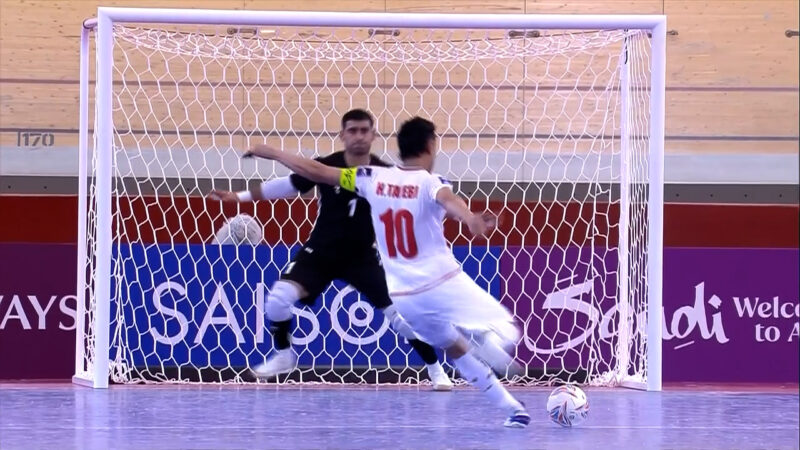 گل پنجم فوتسال ایران به ازبکستان توسط حسین طیبی
