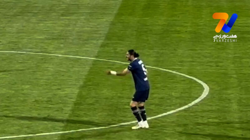 توهین سیاوش یزدانی به همبازی اش؛ شهرآبادی …، پاس بده