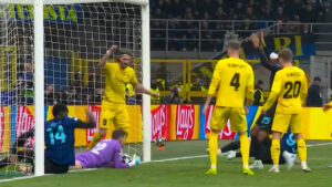 گل اول اینتر به بوده توسط الساندرو باستونی - جام باشگاه‌ها