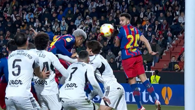 گل دوم بارسلونا به آلباسته توسط رونالد آرائوخو