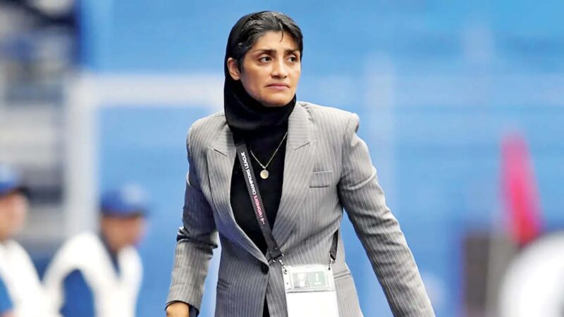 سرمربی تیم ملی: حضور استقلال و پرسپولیس در فوتبال زنان مشکل مالی را حل می‌کند