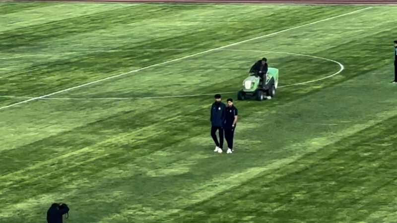 سامان فلاح و حسین گودرزی، قدم زدن روی چمن جدید ورزشگاه شهرقدس