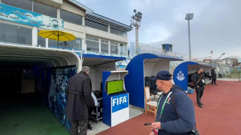 ۹۰ دقیقه تا بازی ملوان – پرسپولیس؛ VAR ورزشگاه قایقران هنوز خاموش است!