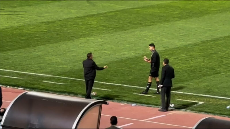 تذکر داور چهارم به اوسمار و دفاع پیروانی از سرمربی پرسپولیس