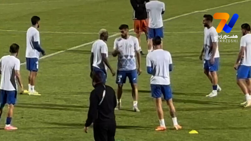 عارف آقاسی و تمسخر وینگر میلیون یورویی آبی ها؛