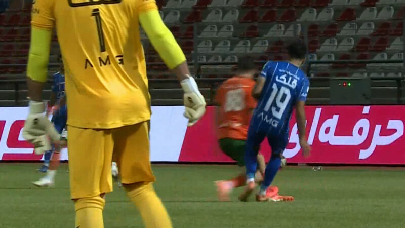 خطای سامان فلاح؛ صحنه مشکوک به کارت قرمز!