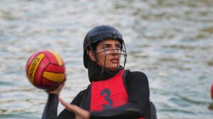 لنز امروز ملیکا برون قهرمان قایقرانی ایران - فوتبال