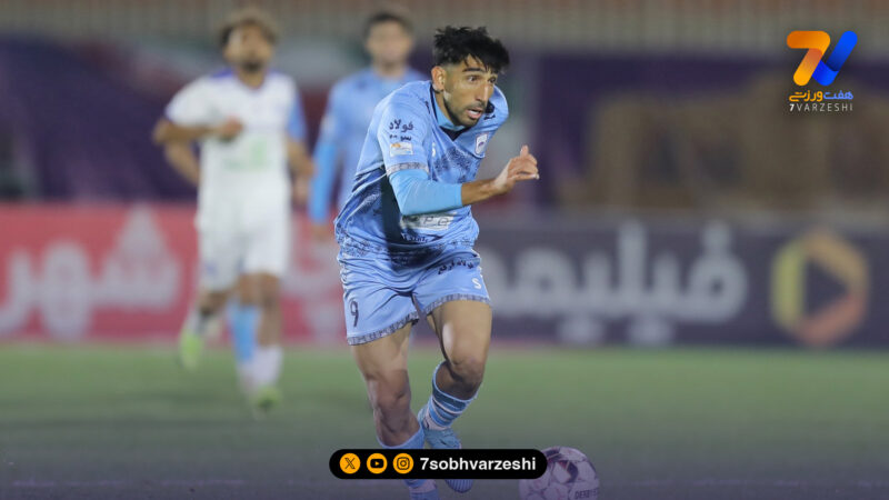 میرزایی: چادرملو مستحق شکست نبود، داور به نفع پرسپولیس سوت زد!