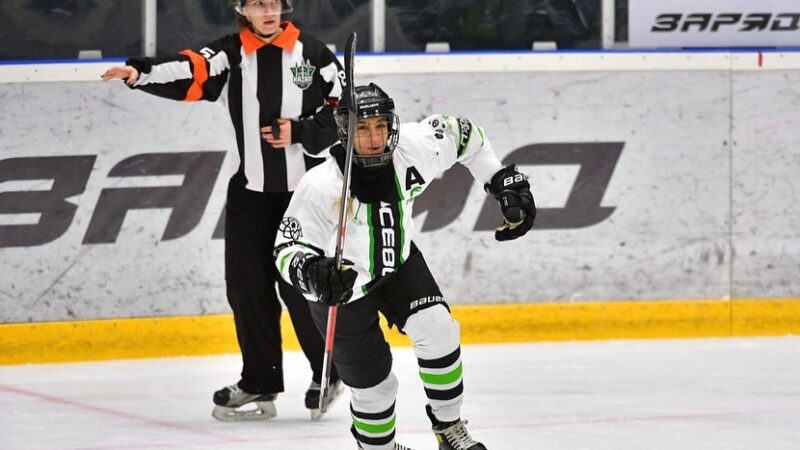 نگاه ورزشی| نگار ارجمند فوروارد تیم ملی هاکی روی یخ دختران