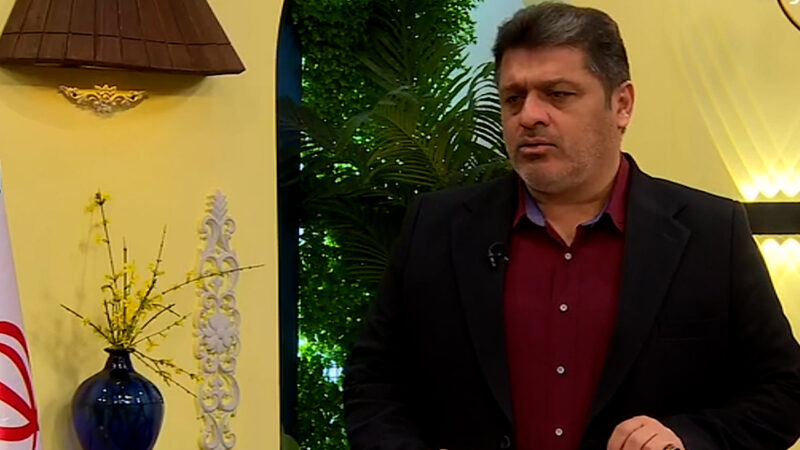 داداش‌زاده: احساس می‌کنم یک سری از بازیکنان پرسپولیس کم کاری ‌می‌کنند!