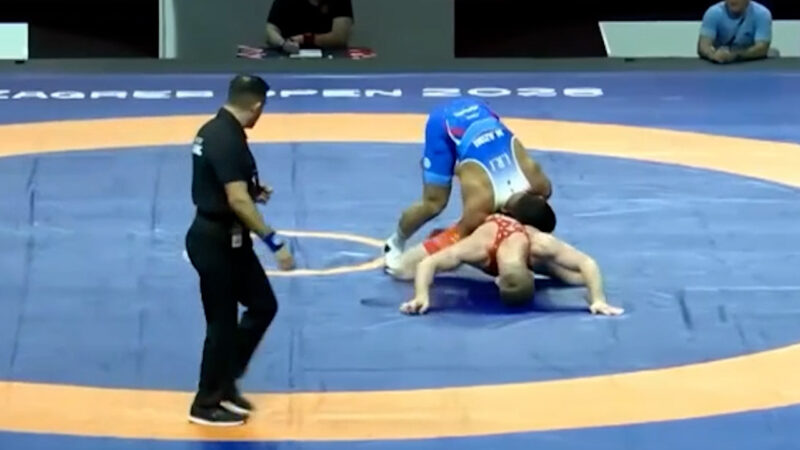 عظیمی با نمایش فوق‌العاده راهی فینال ۹۲ کیلو شد