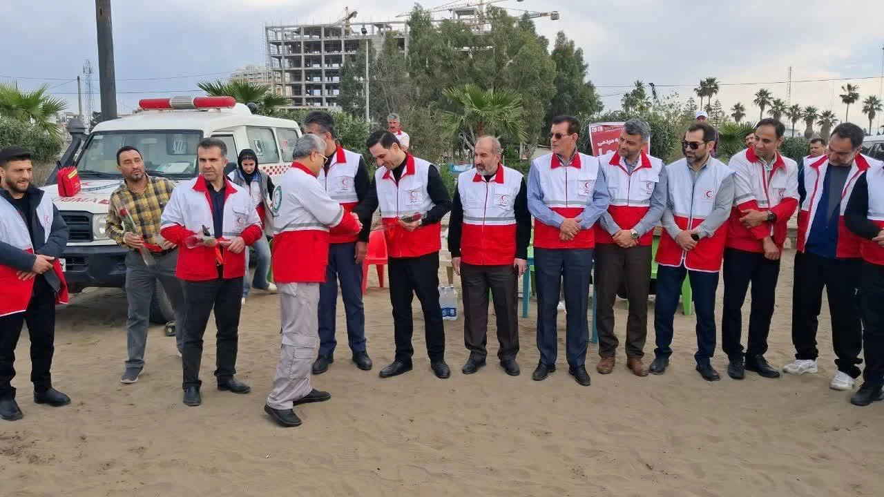 بازدید رئیس فدراسیون از اردوی ساحلی‌بازان در بابلسر - والیبال