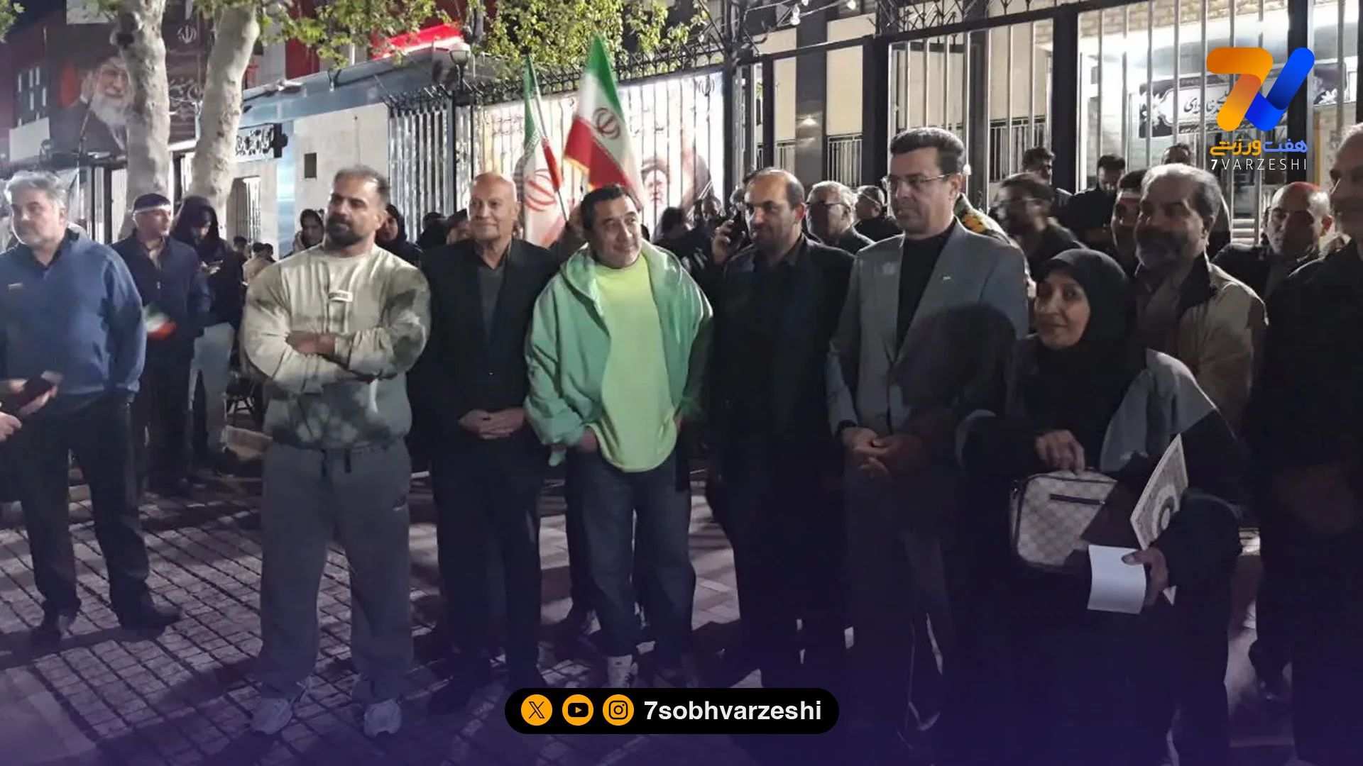 شبی متفاوت در موکب ورزش و جوانان؛ خداداد عزیزی مهمان ویژه مشهدی‌ها شد - فوتبال