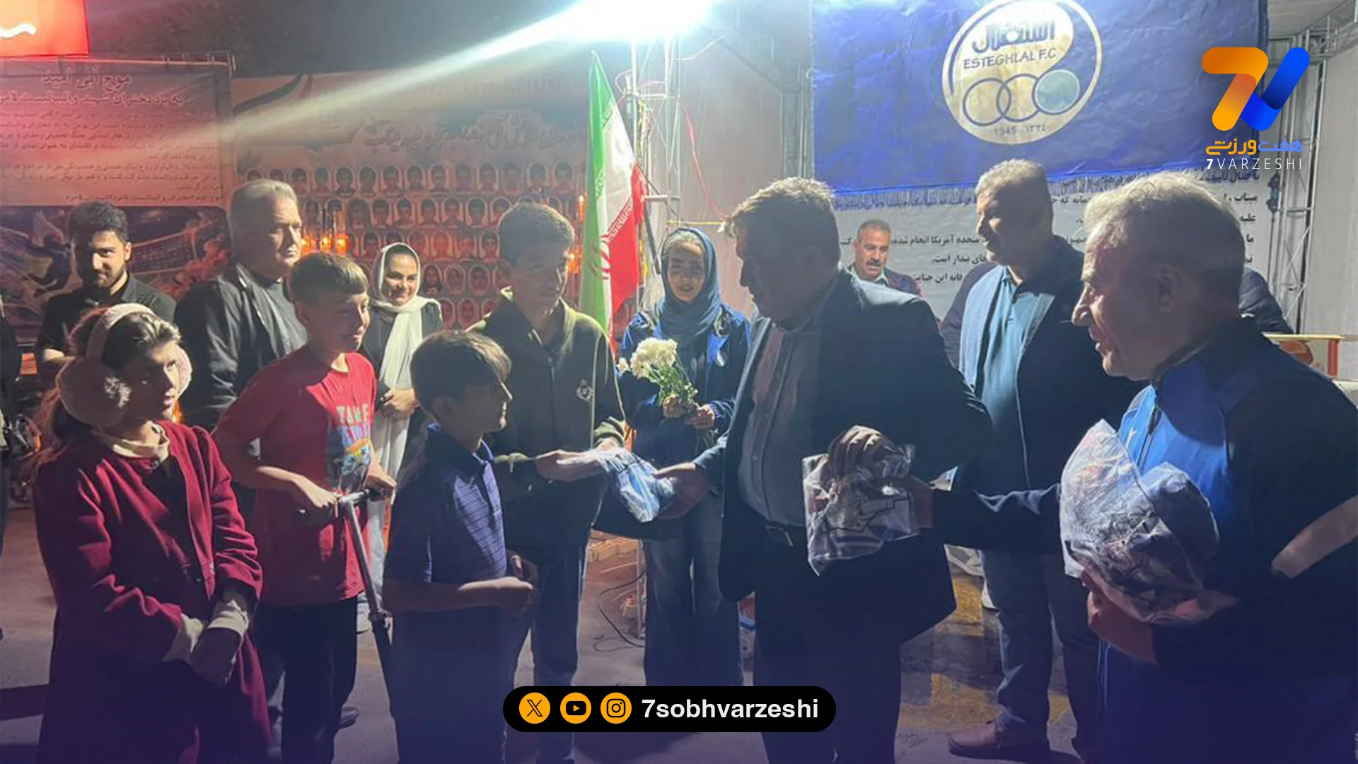 ادای احترام مدیران استقلال به شهدای میناب و لامرد در مراسمی مردمی - فوتبال